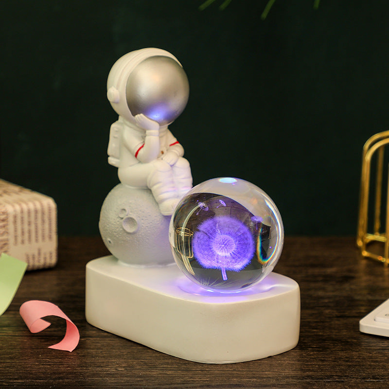 Astronaut Dream Lamp™ – 3D Crystal Ball LED Night Light